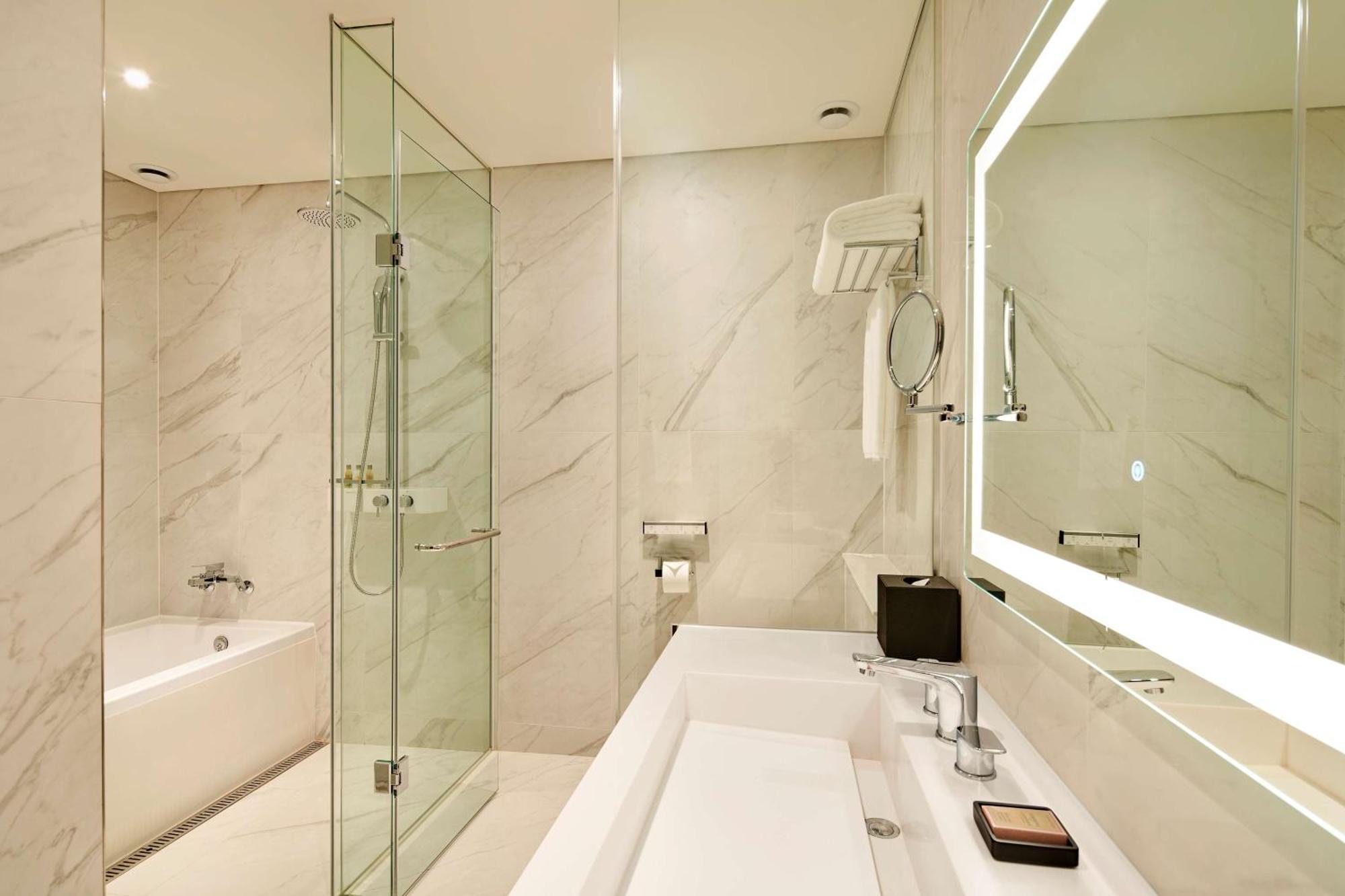 Hilton Garden Inn Seoul Gangnam Esterno foto
